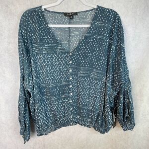 Lulu's Button Front Top Womens Medium Blue Relaxed Lightweight Dolman Sleeve
